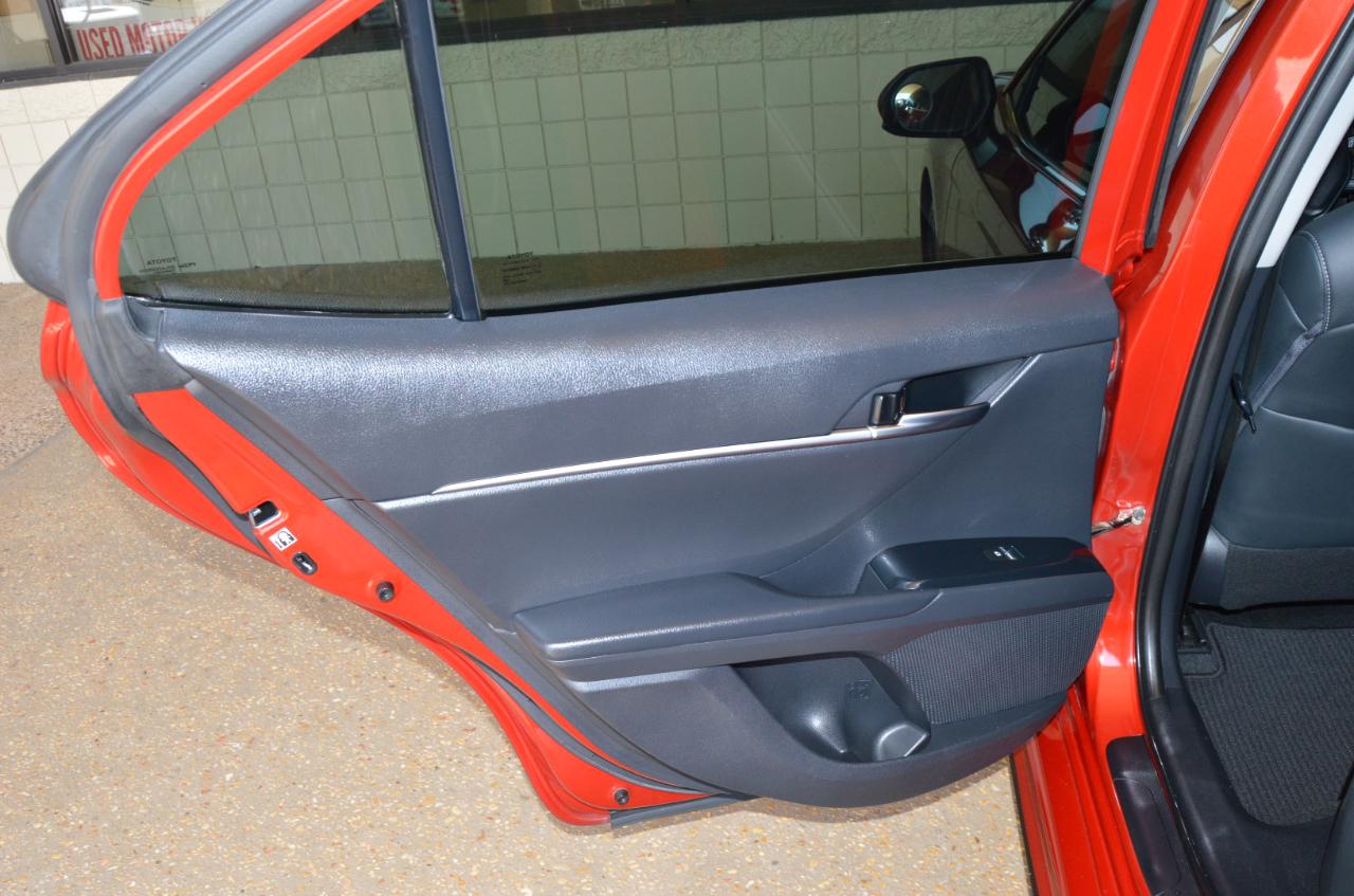 Toyota Camry SE 2019