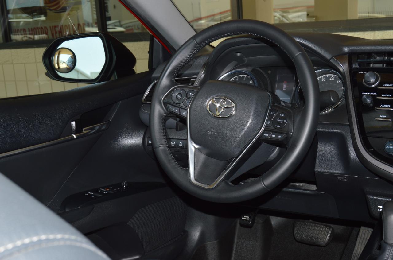 Toyota Camry SE 2019