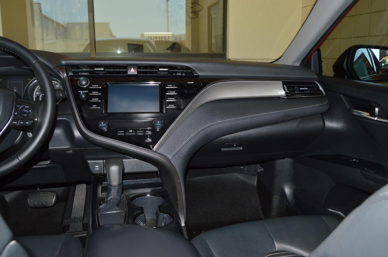 Toyota Camry SE 2019