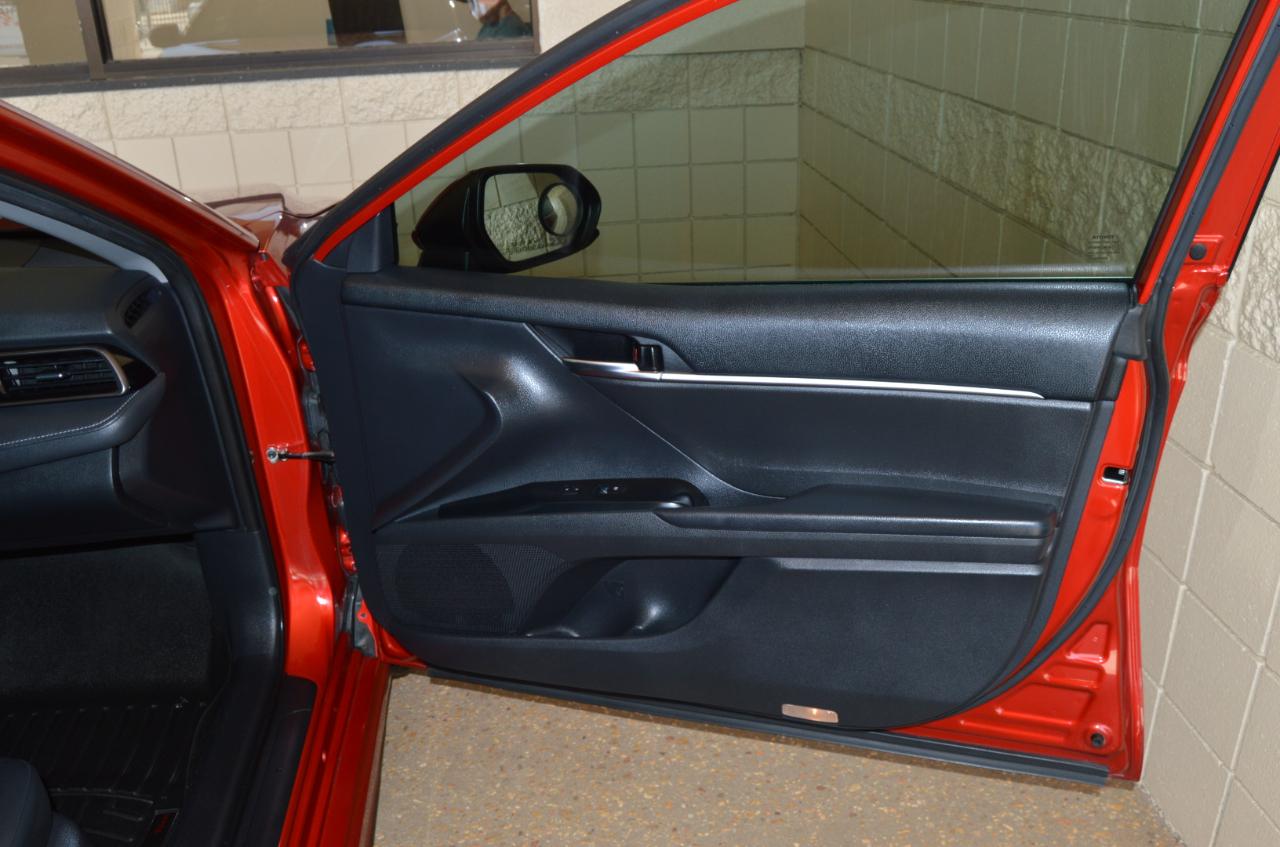 Toyota Camry SE 2019