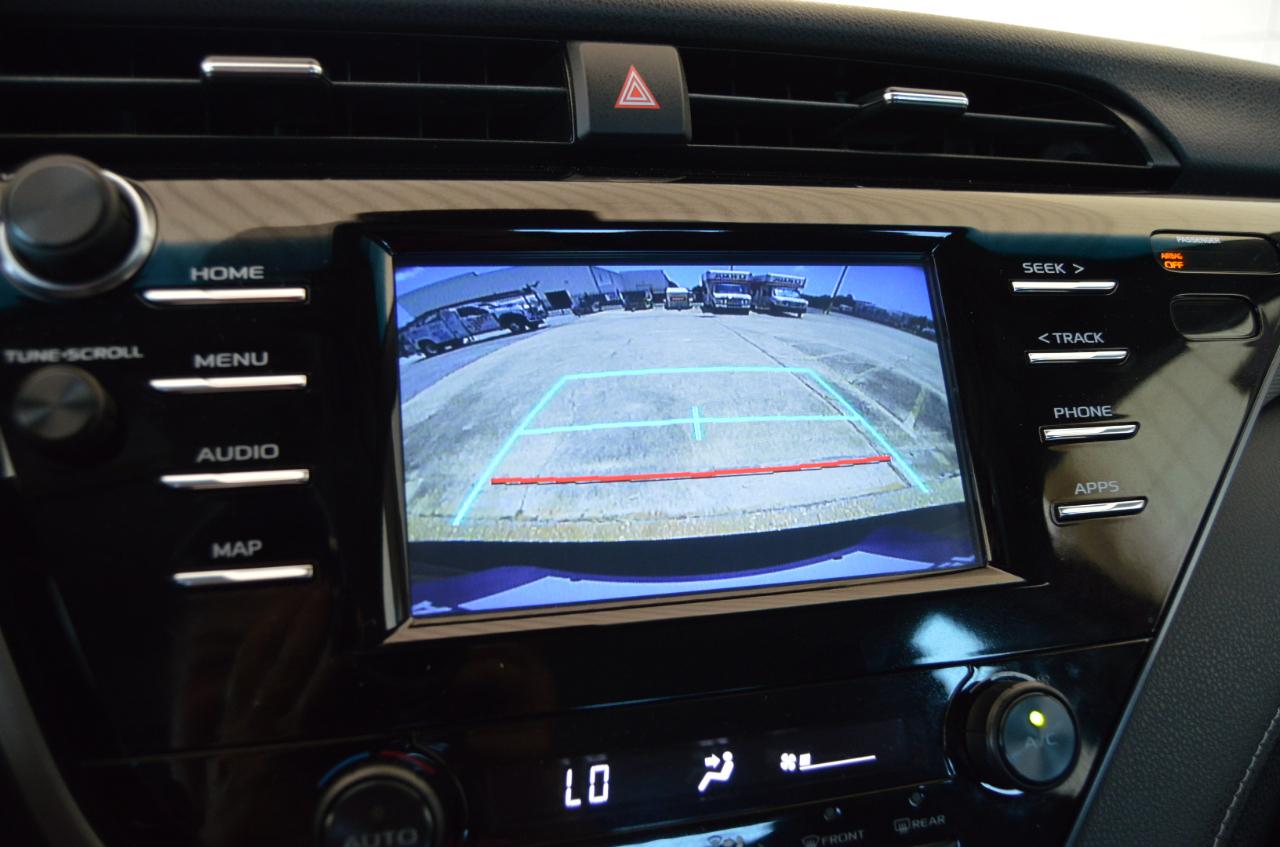 Toyota Camry SE 2019