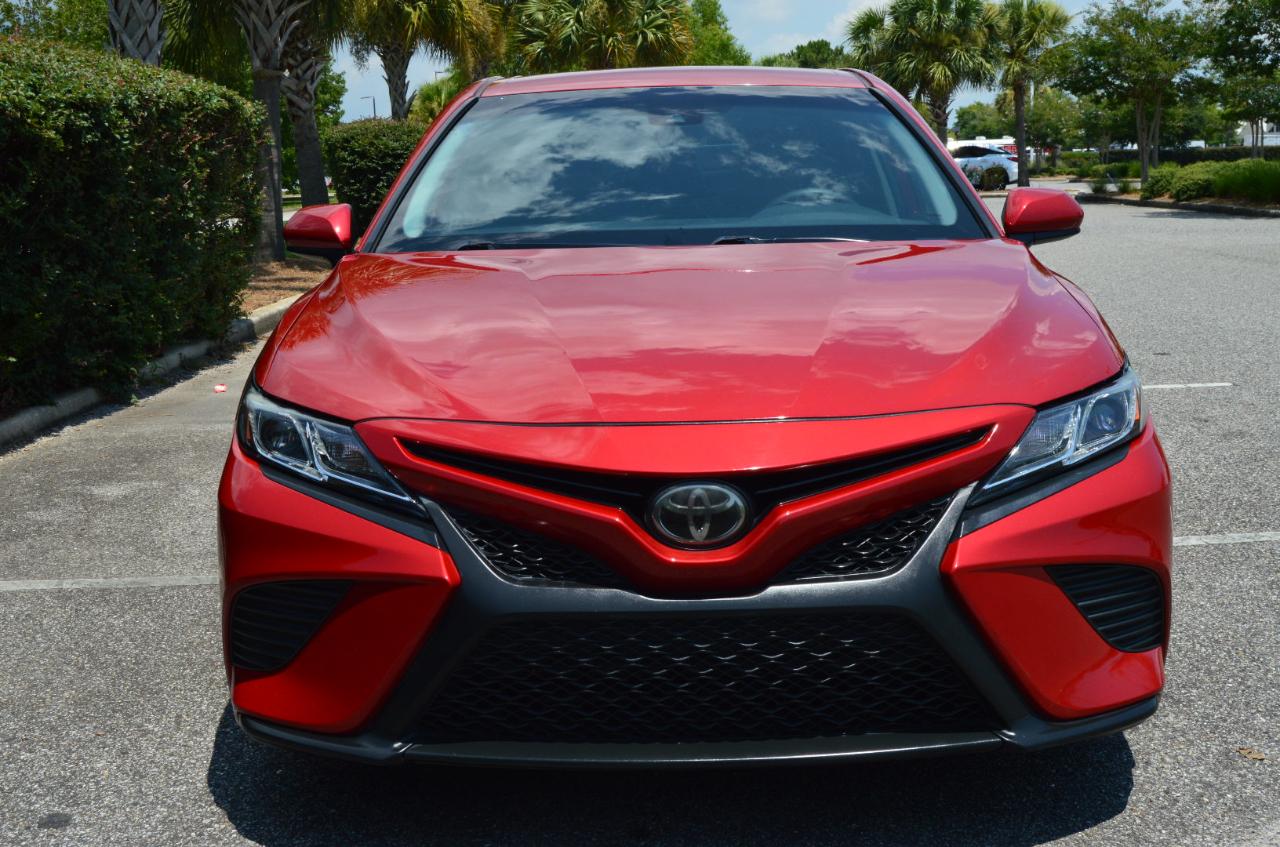 Toyota Camry SE 2019