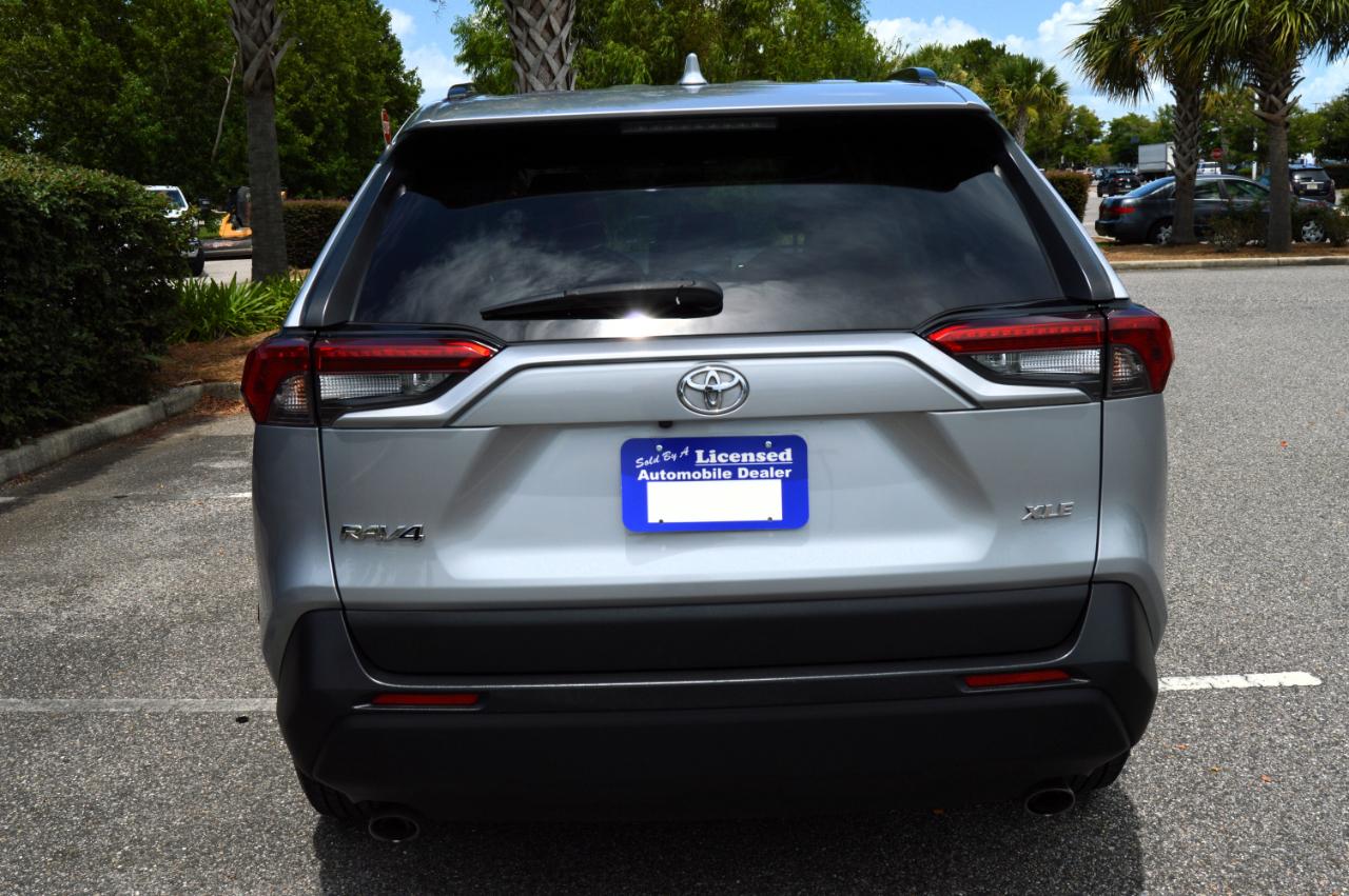 Toyota RAV4 XLE 2019