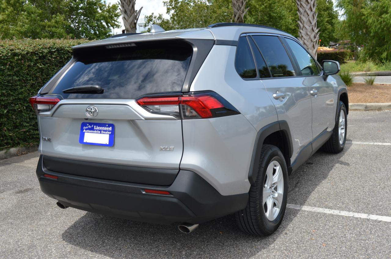 Toyota RAV4 XLE 2019