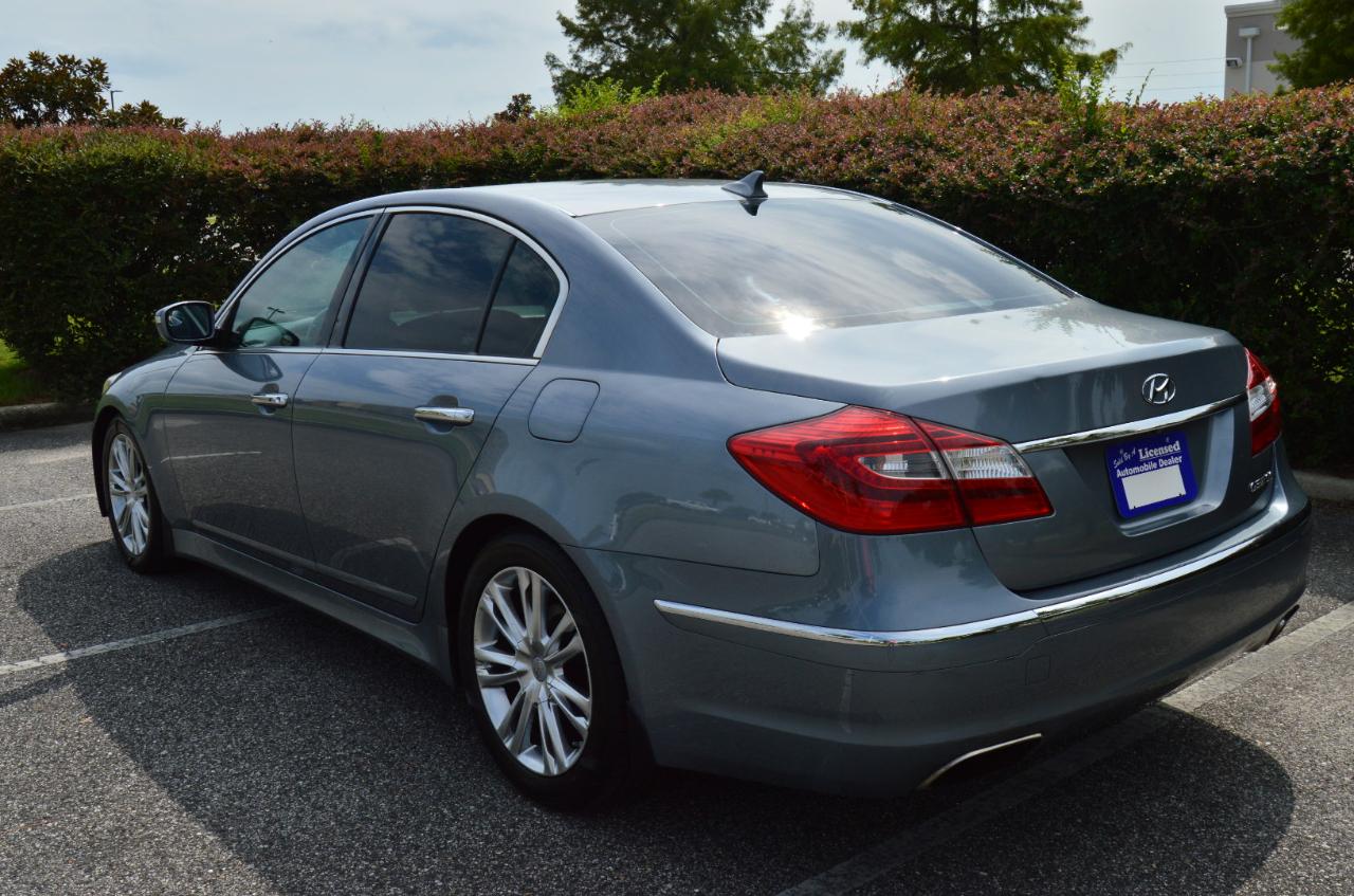 Hyundai Genesis 3.8L 2013