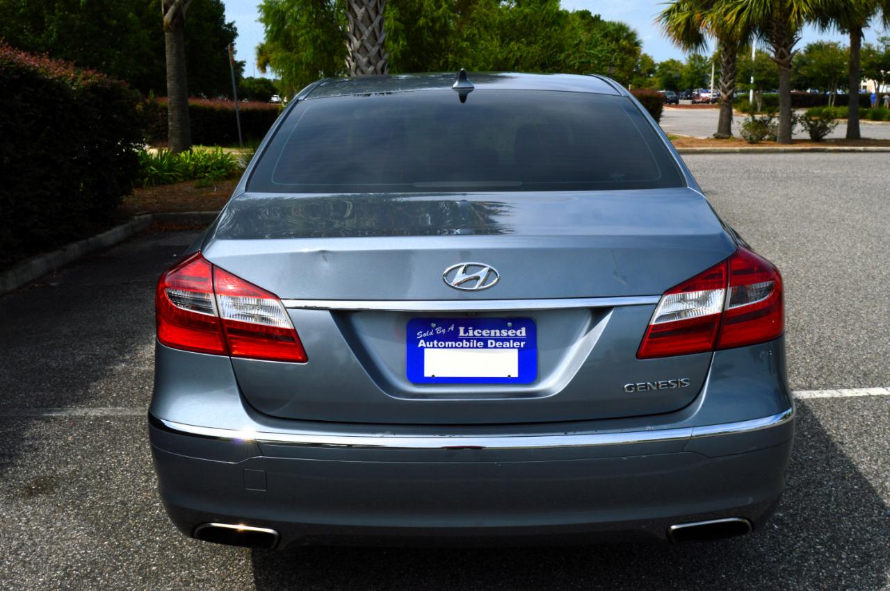 Hyundai Genesis 3.8L 2013