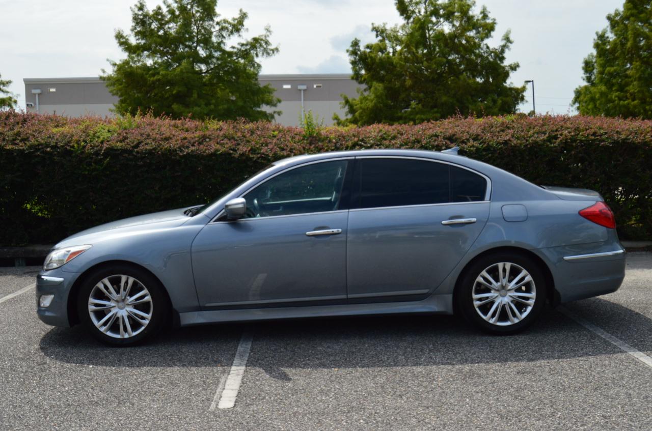 Hyundai Genesis 3.8L 2013