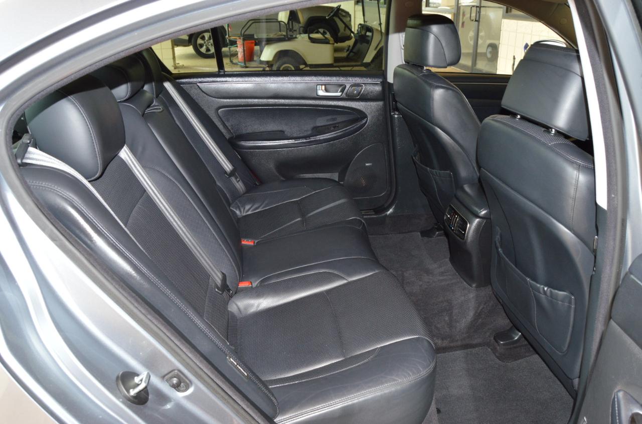 Hyundai Genesis 3.8L 2013