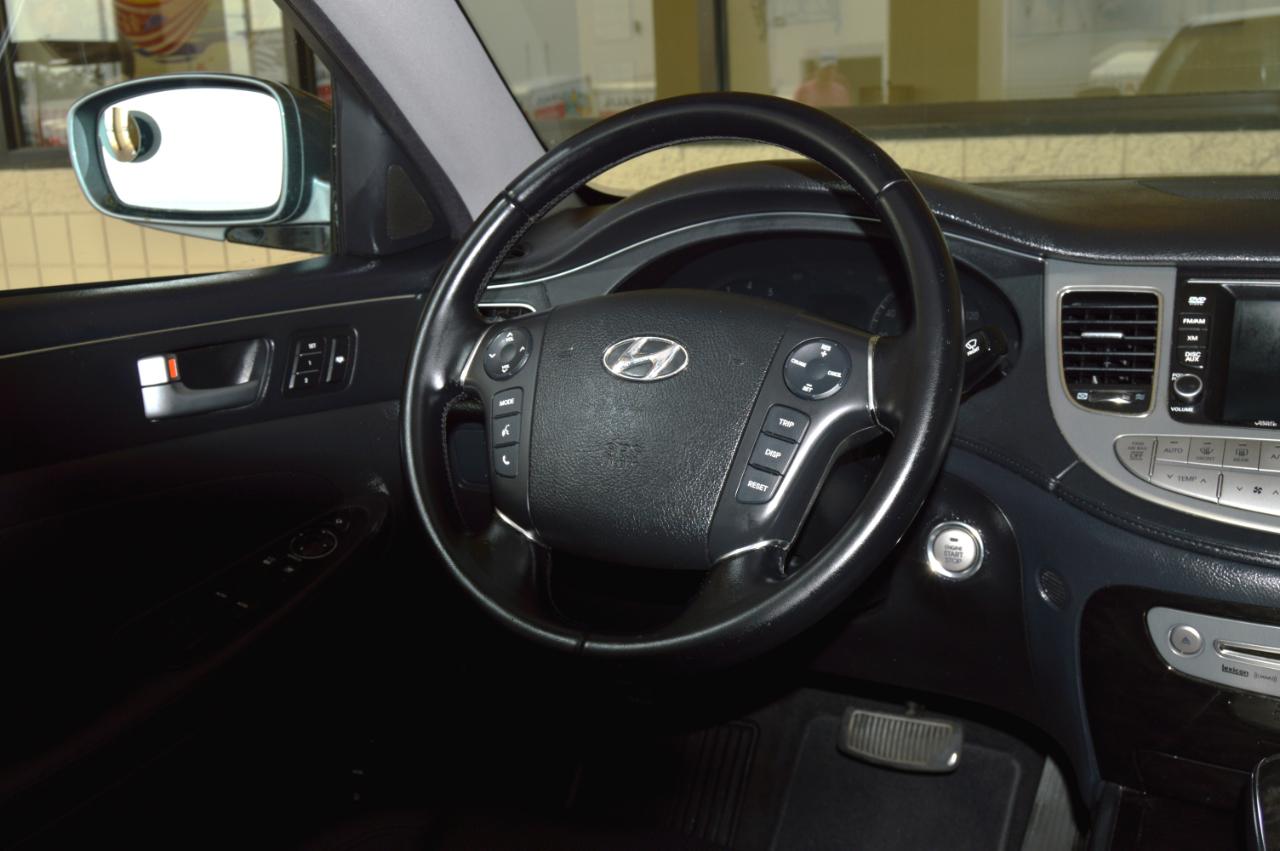 Hyundai Genesis 3.8L 2013