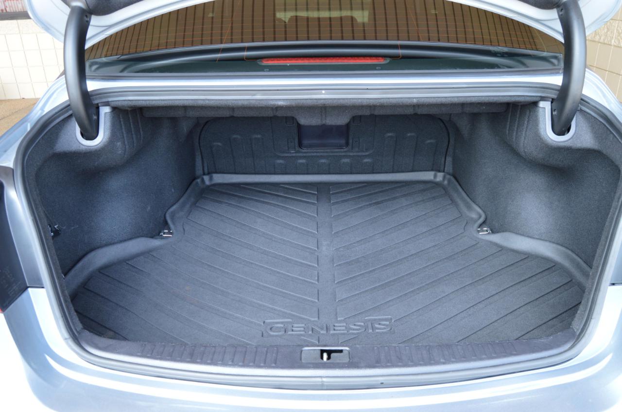 Hyundai Genesis 3.8L 2013