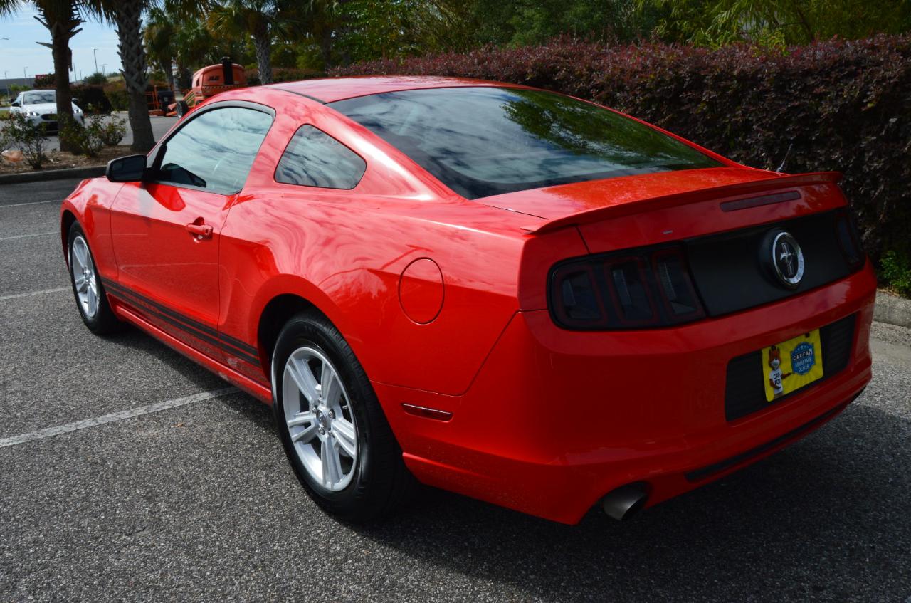 Ford Mustang V6 Coupe 2013