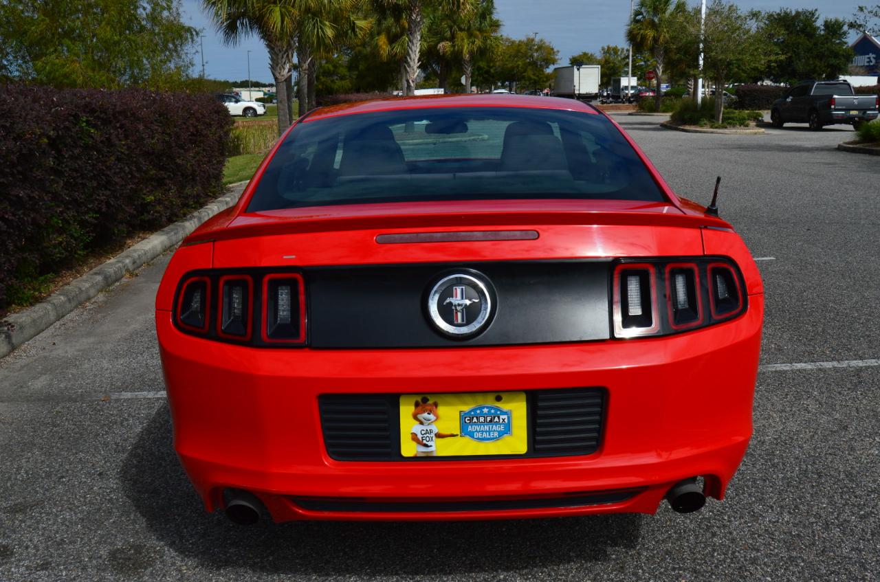 Ford Mustang V6 Coupe 2013