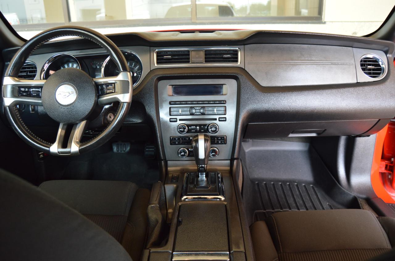 Ford Mustang V6 Coupe 2013