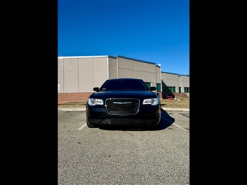 2017 Chrysler 300 Limited RWD