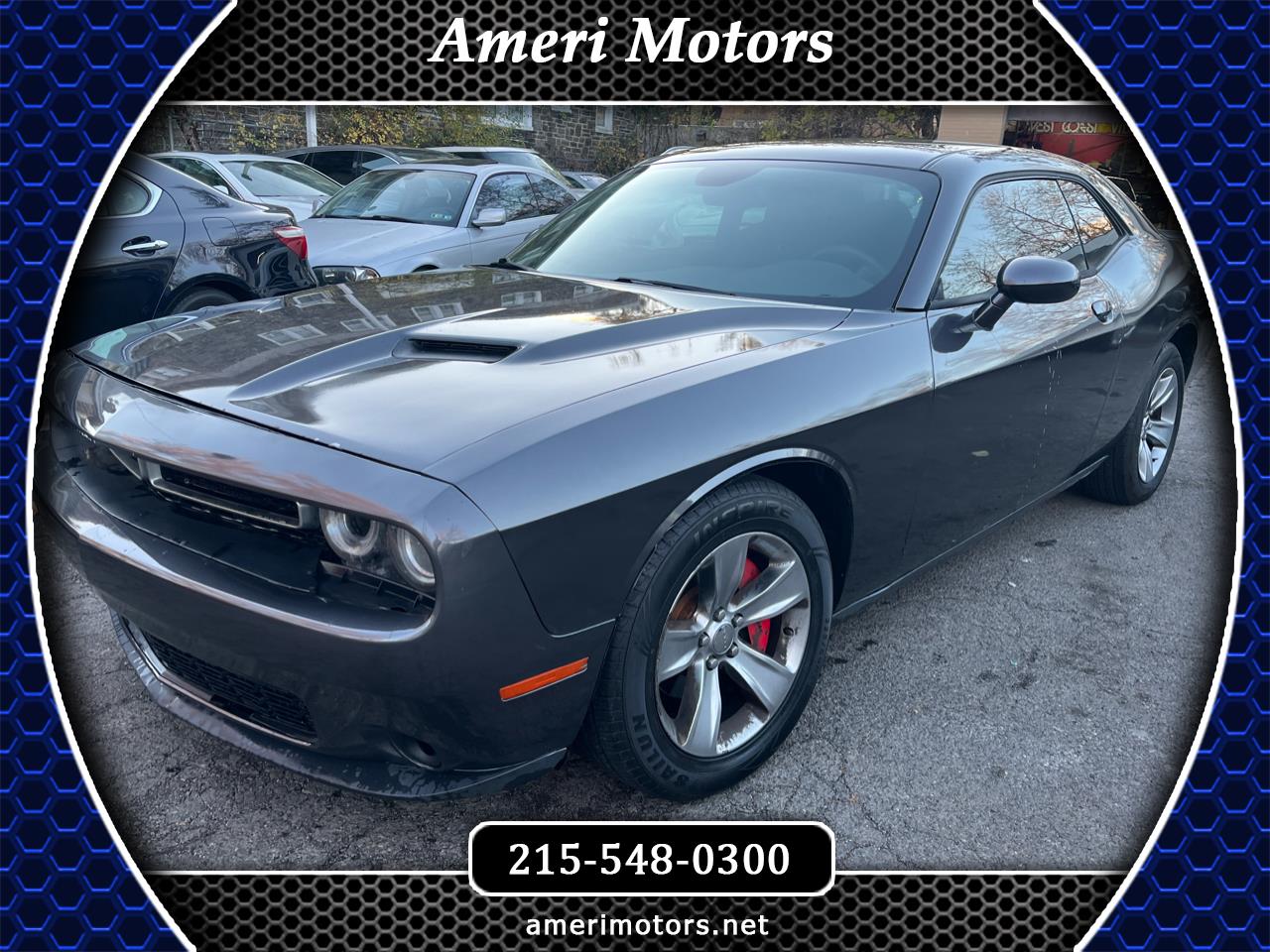 2016 Dodge Challenger SXT's photo