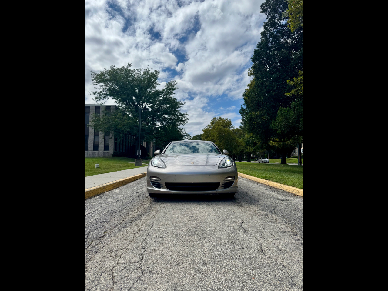 2012 Porsche Panamera 4dr HB