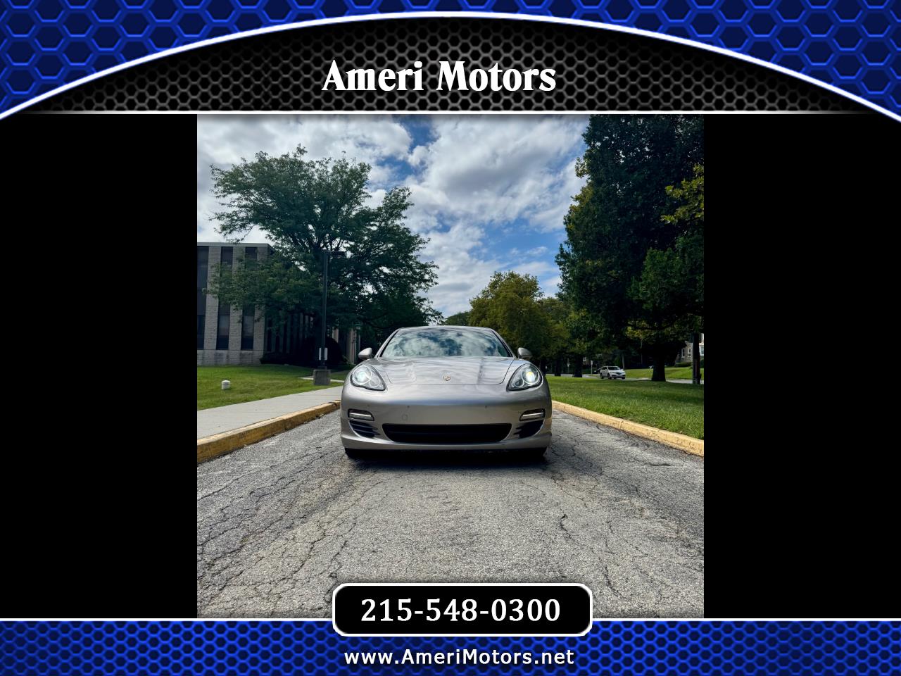 2012 Porsche Panamera 4dr HB