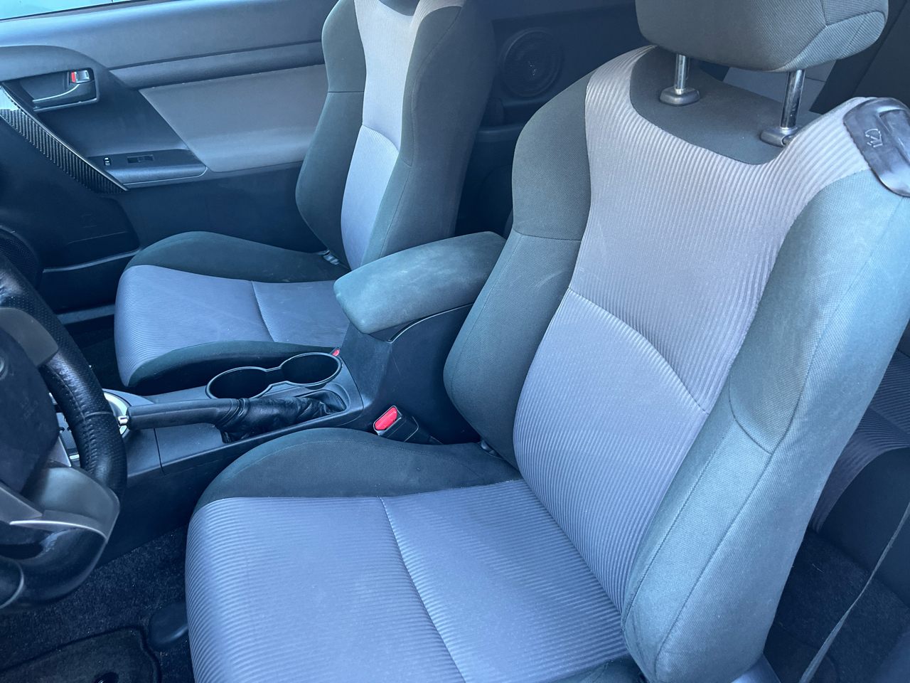 2014 Scion tC photo 4
