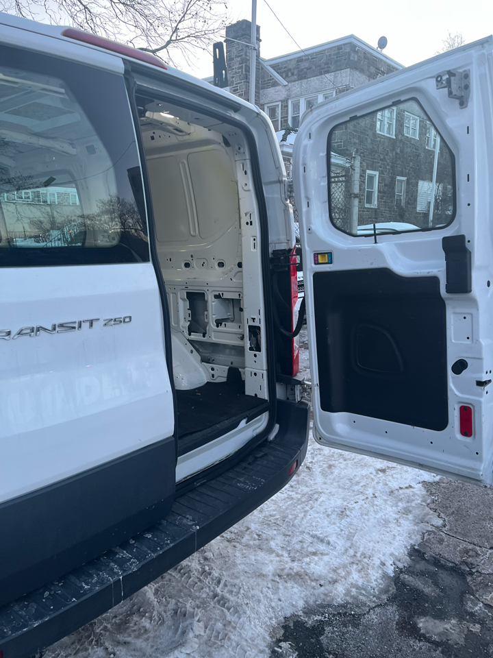 Ford Transit Van T-250 130" Low Rf 9000 GVWR Sliding RH Dr 2018