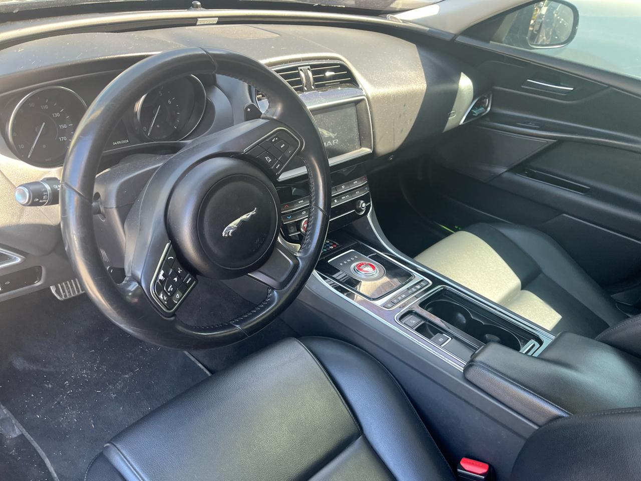 Jaguar XE 25t AWD 2019