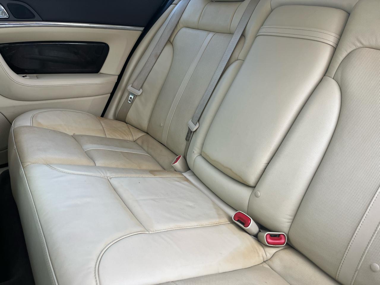 Lincoln MKS 4dr Sdn 3.7L FWD 2015