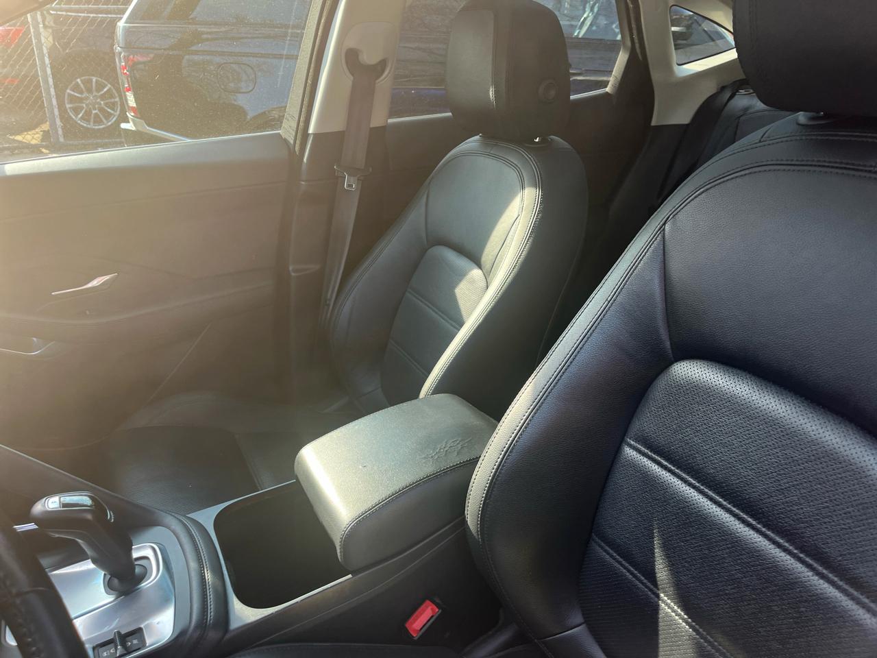 Jaguar E-Pace P300 AWD R-Dynamic S 2018