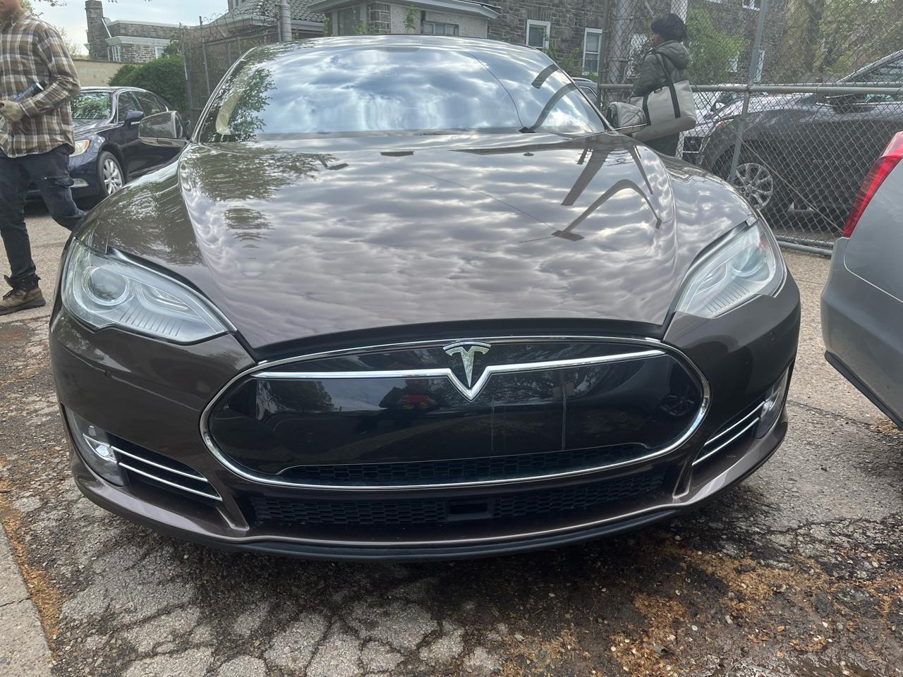 Tesla Model S 4dr Sdn 60 kWh Battery 2014