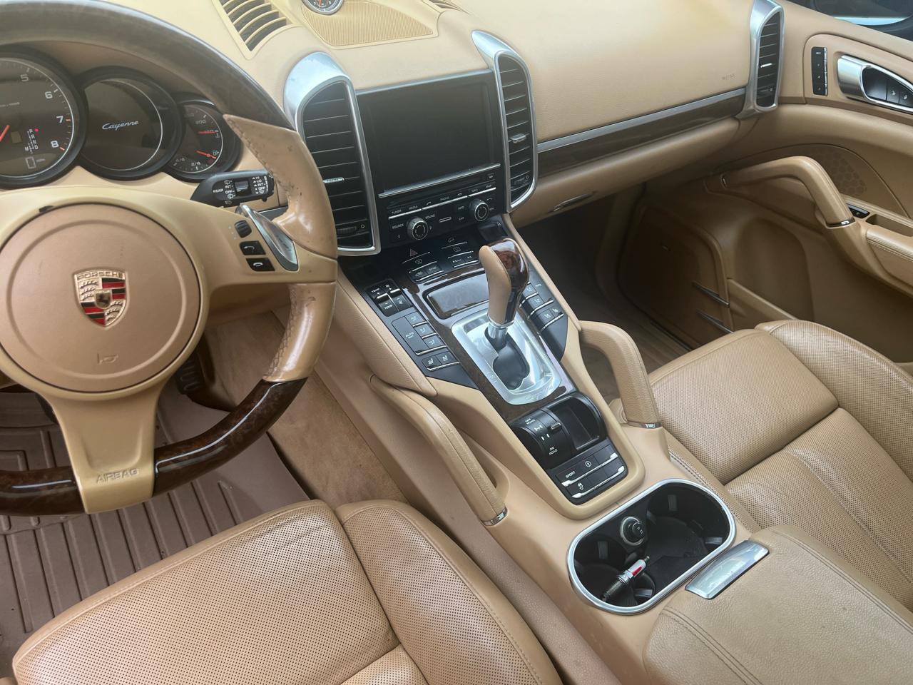 Porsche Cayenne  2014