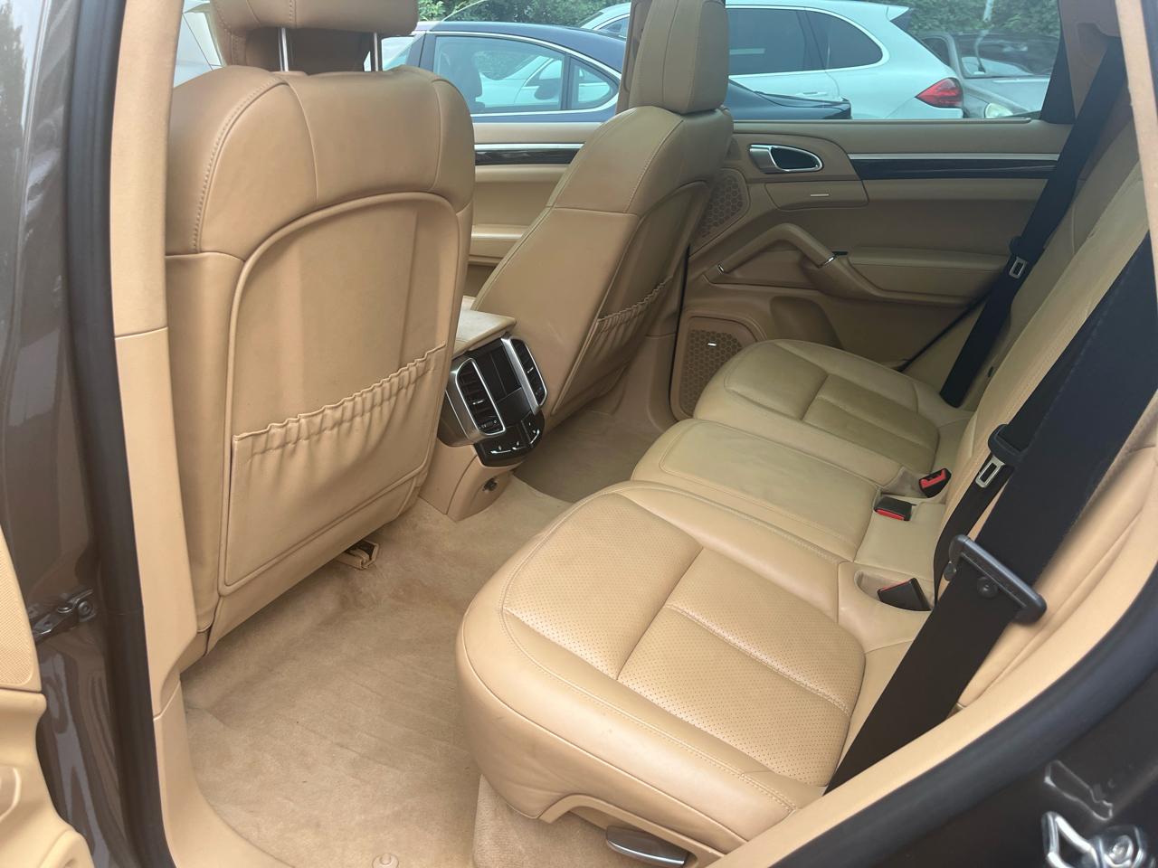 Porsche Cayenne  2014