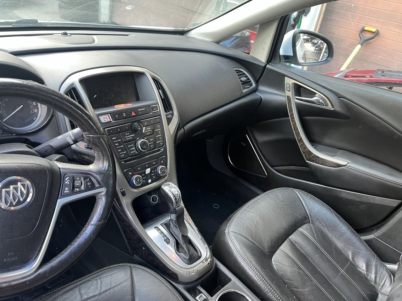 Buick Verano 4dr Sdn Leather Group 2014