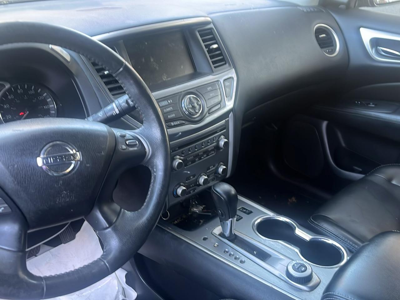 Nissan Pathfinder 4x4 SL 2017