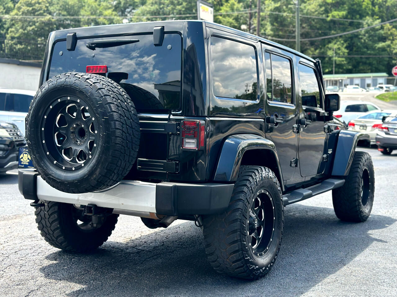 Jeep Wrangler Unlimited Sahara 4WD 2012 Jeep Wrangler Unlimited Sahara 4WD 2012