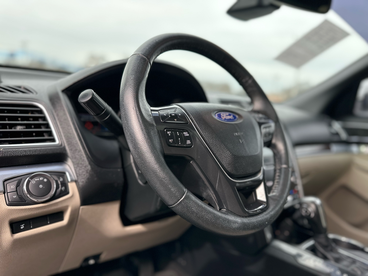 Ford Explorer Limited FWD 2018