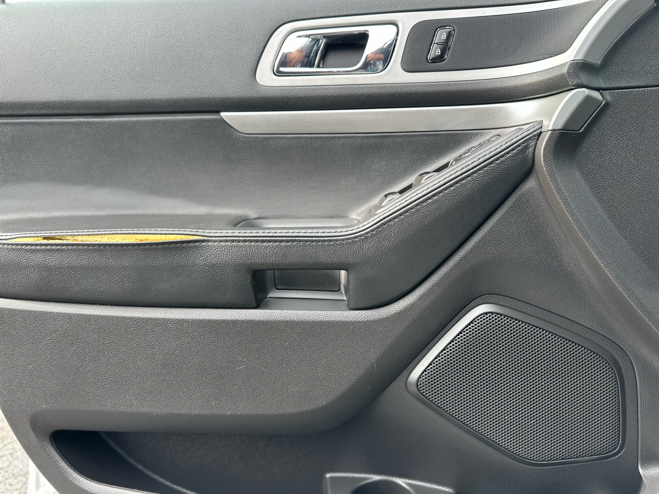 Ford Explorer XLT 4WD 2012