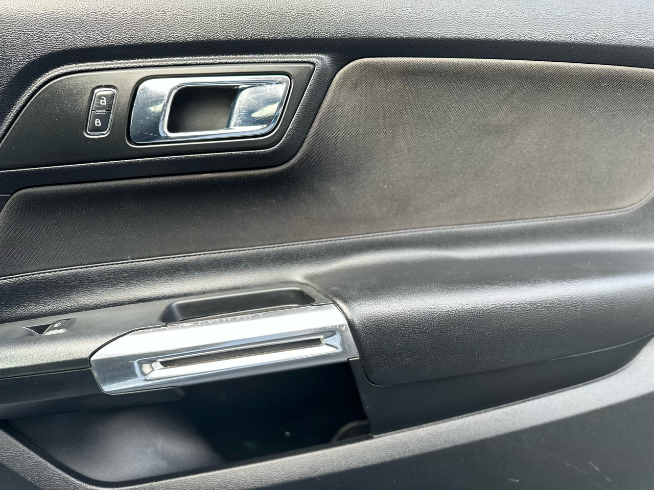 Ford Mustang EcoBoost Coupe 2017