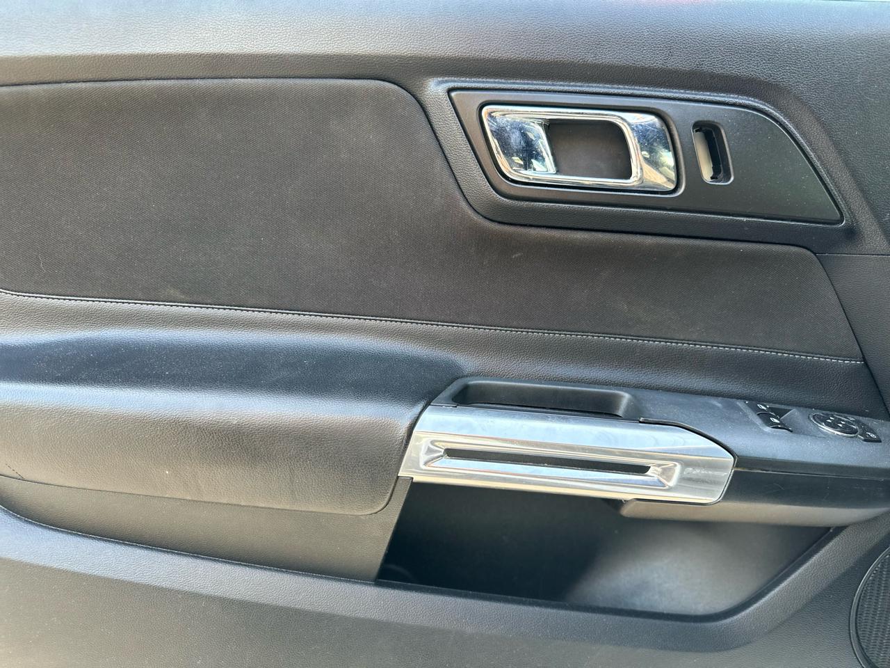 Ford Mustang EcoBoost Coupe 2017