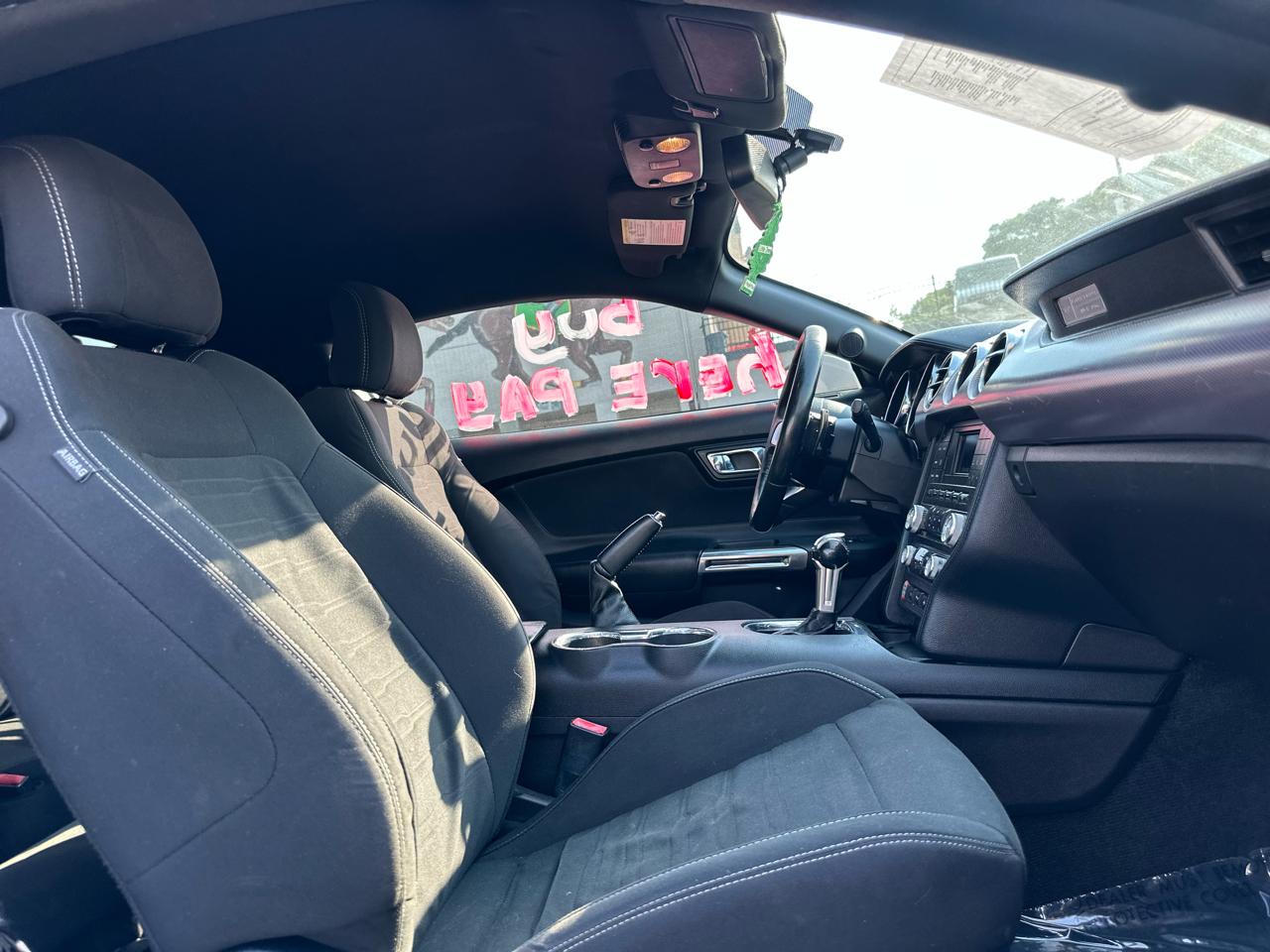 Ford Mustang EcoBoost Coupe 2017