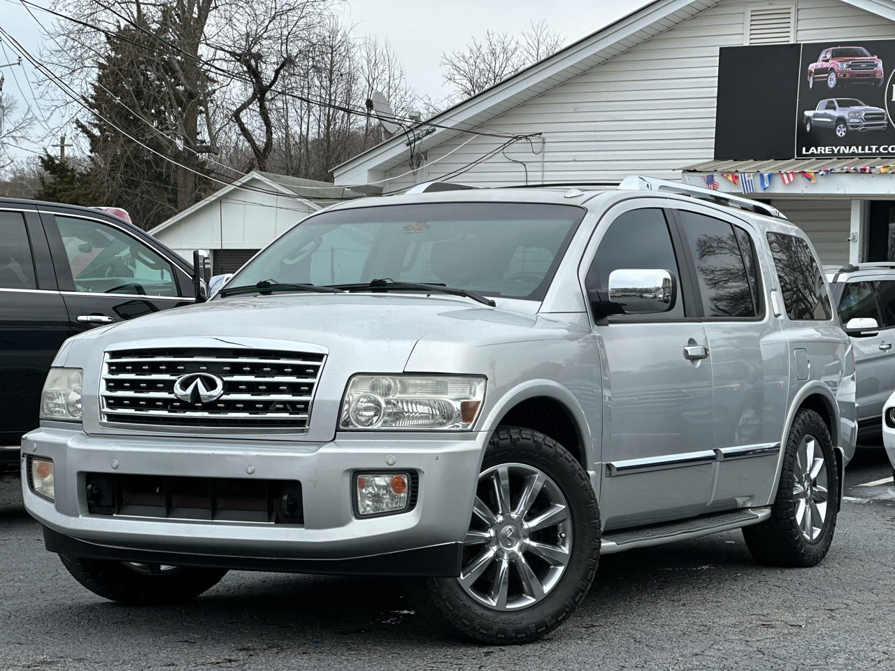 Infiniti QX56 RWD 2008