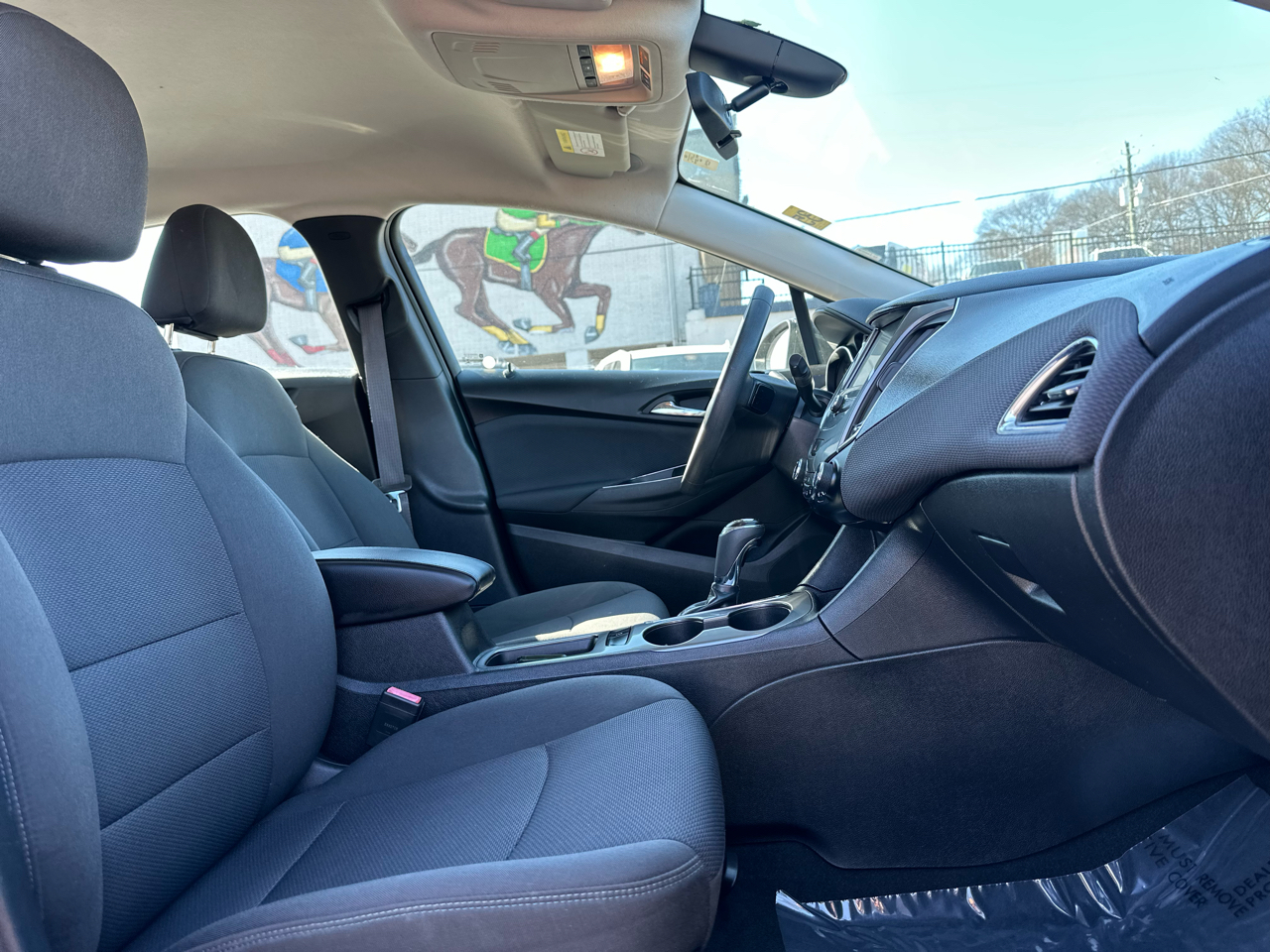 Chevrolet Cruze LT Auto Hatchback 2017