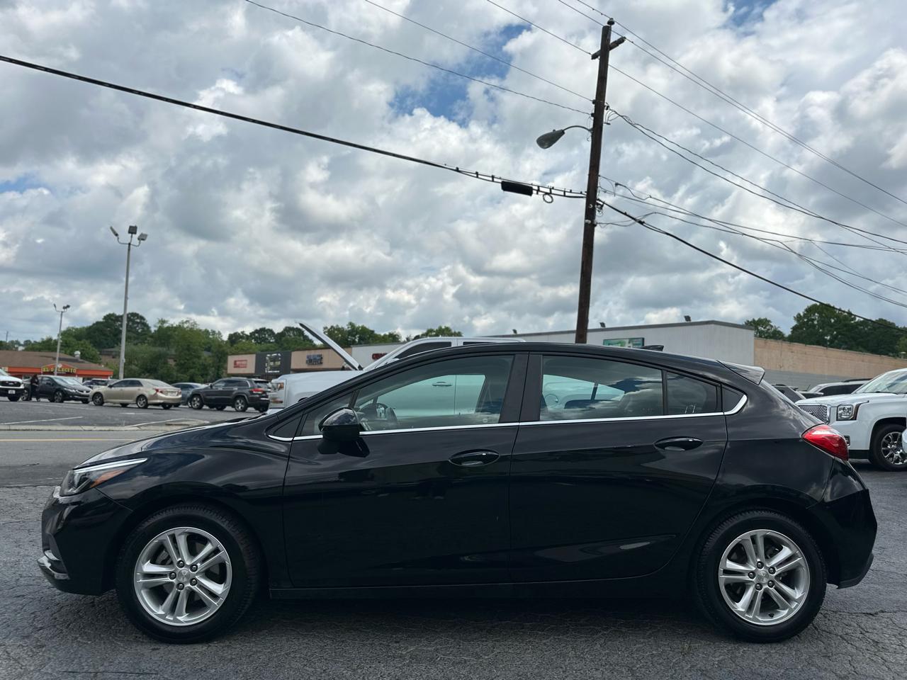 Chevrolet Cruze LT Auto Hatchback 2017
