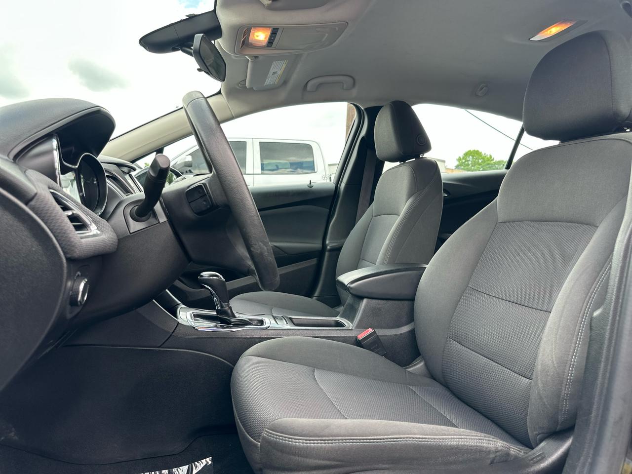 Chevrolet Cruze LT Auto Hatchback 2017