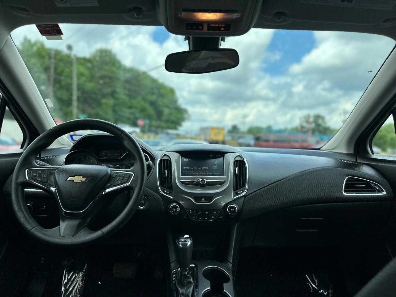 Chevrolet Cruze LT Auto Hatchback 2017