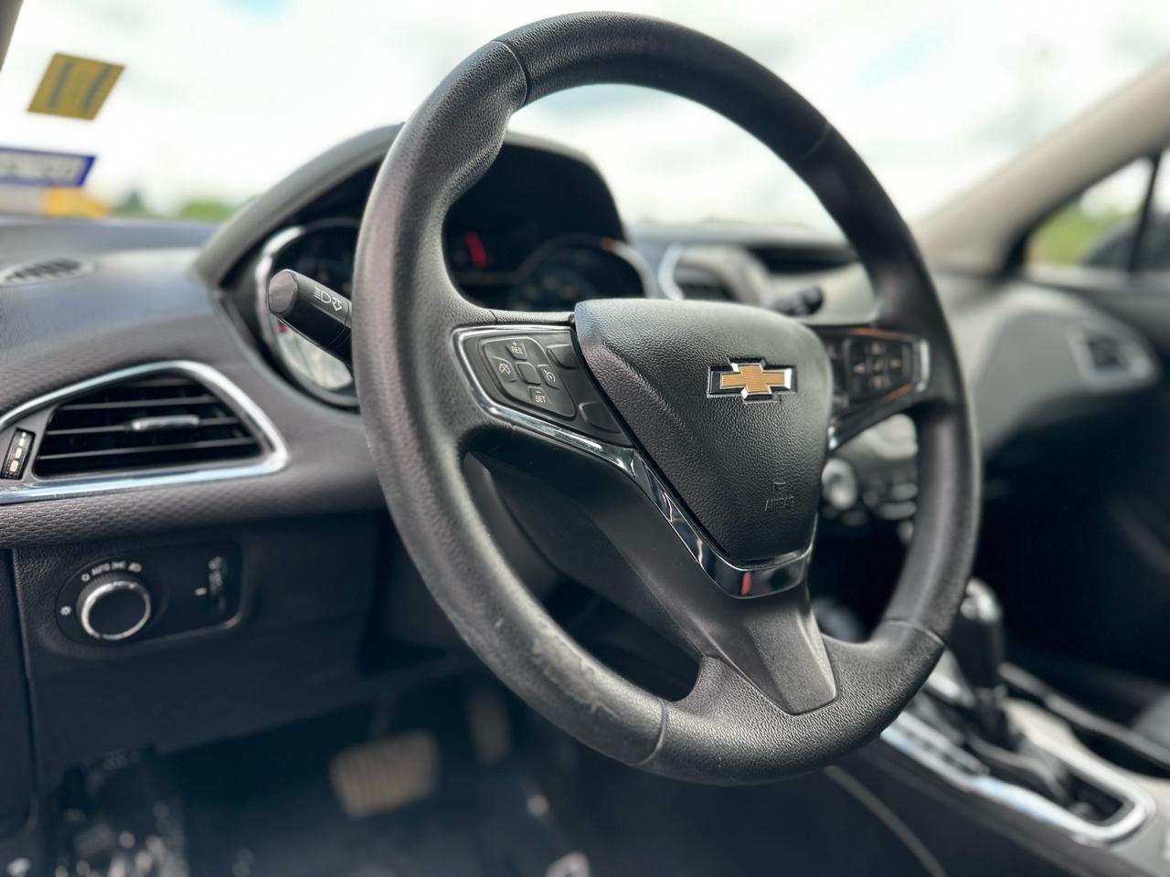 Chevrolet Cruze LT Auto Hatchback 2017