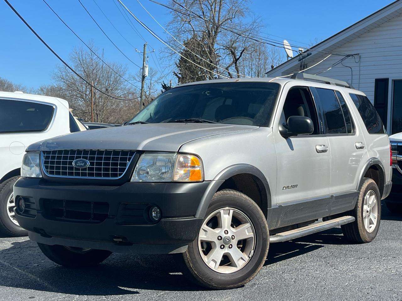 Ford Explorer XLT 4.0L 2WD 2005
