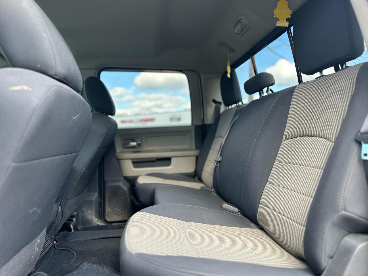 RAM 2500 Laramie Crew Cab LWB 2WD 2011