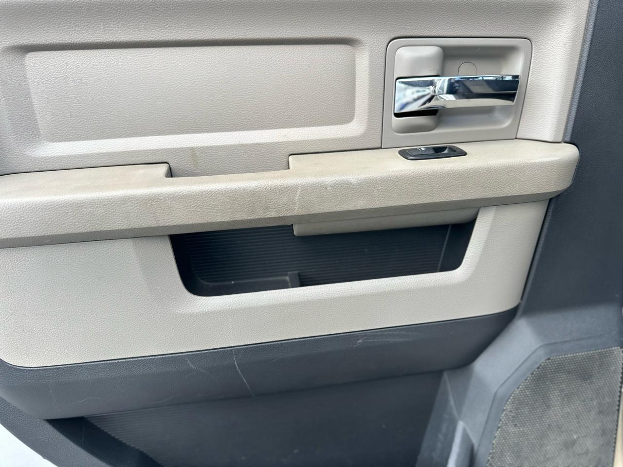 RAM 2500 Laramie Crew Cab LWB 2WD 2011