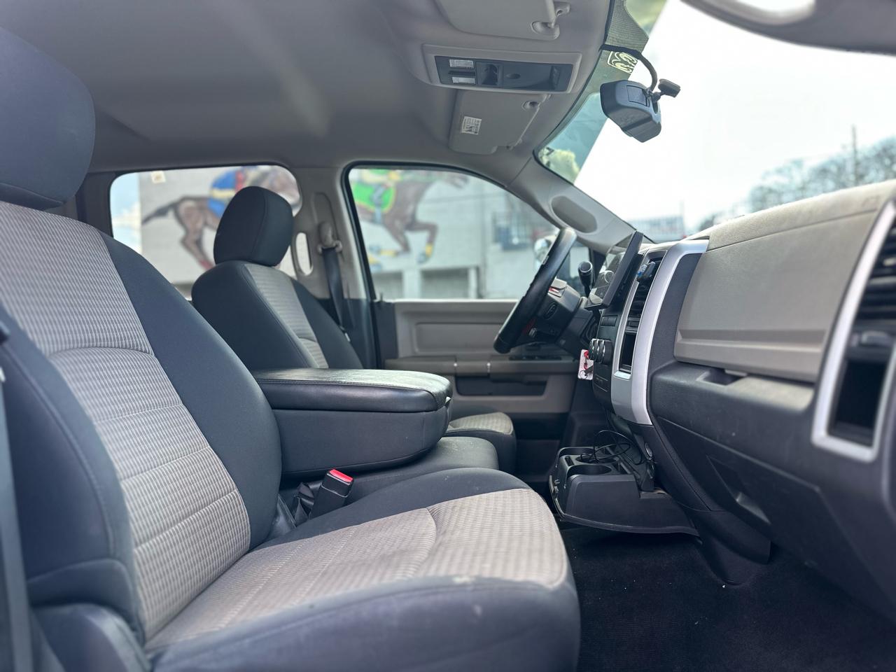 RAM 2500 Laramie Crew Cab LWB 2WD 2011