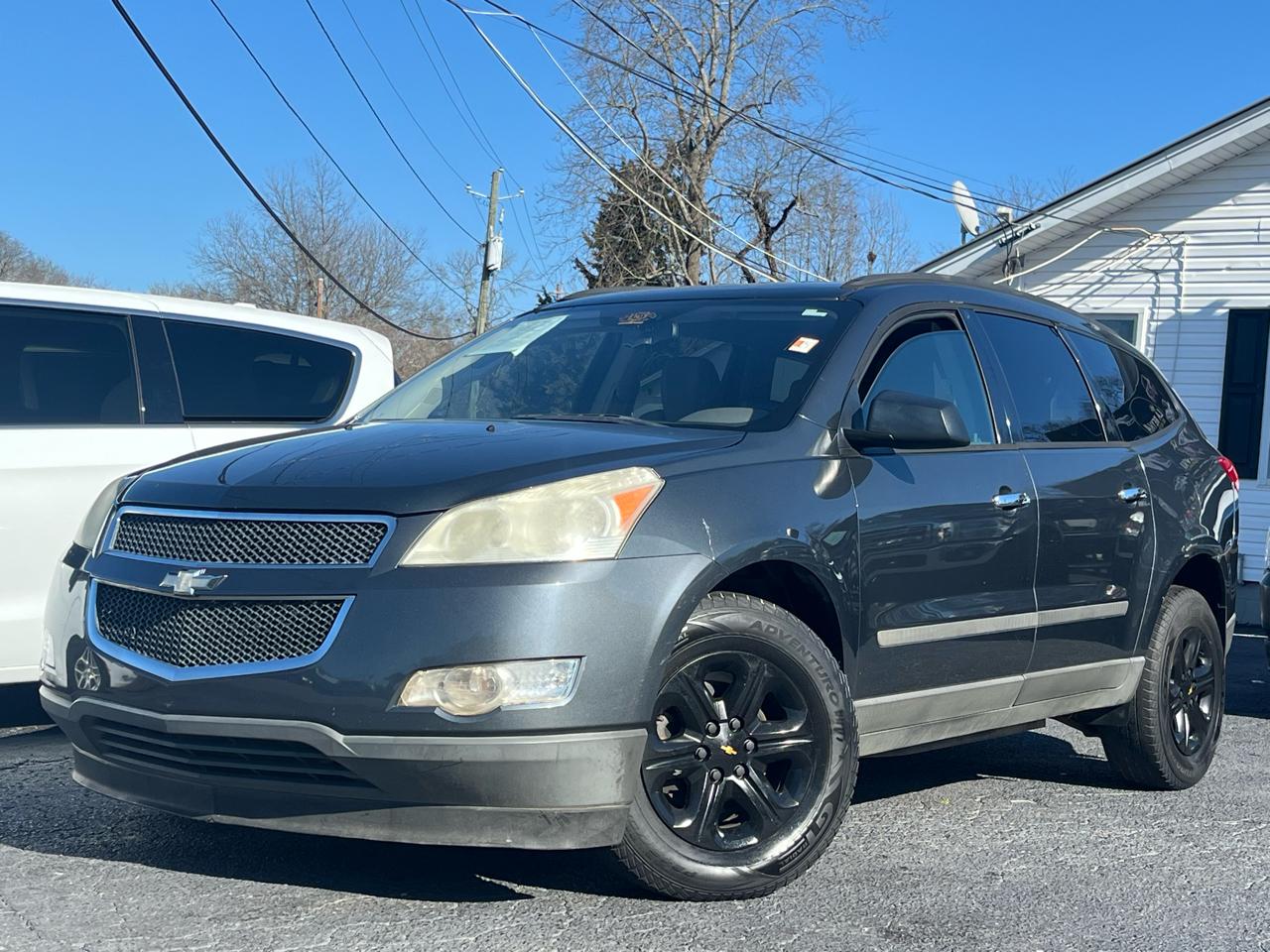 Chevrolet Traverse LS FWD w/PDC 2011