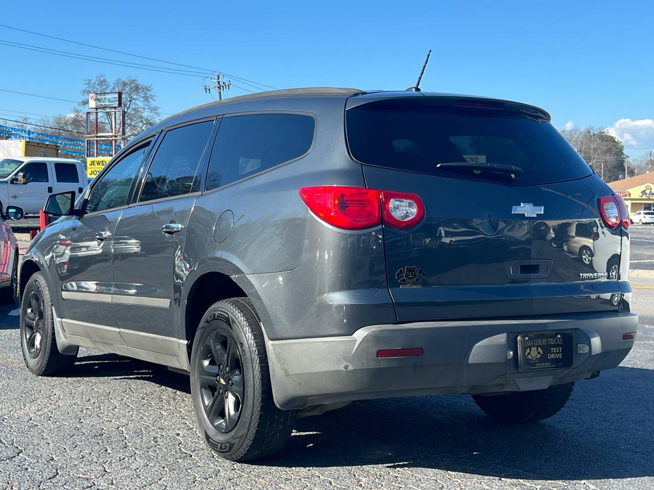 Chevrolet Traverse LS FWD w/PDC 2011