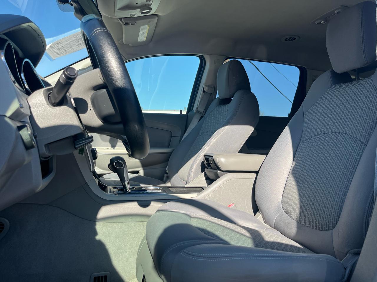 Chevrolet Traverse LS FWD w/PDC 2011